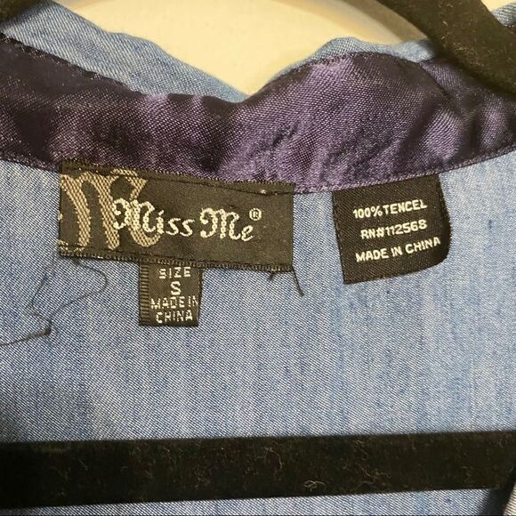 Miss Me Denim Tunic with Aztec Style Stripe - Picture 6 of 10